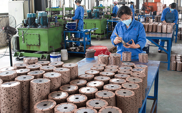 金剛石鋸片熱壓工藝生產(chǎn)廠家哪家好? 金剛石鋸片熱壓工藝生產(chǎn)廠家哪家好?