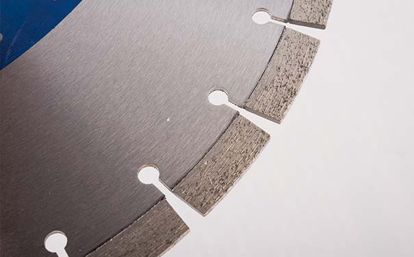 馬路切割機(jī)鋸片哪個廠家的鋸片好 性價比高? 馬路切割機(jī)鋸片哪個廠家的鋸片好 性價比高?