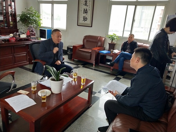 湖北日報記者來湖北昌利公司采訪 湖北日報記者來湖北昌利公司采訪